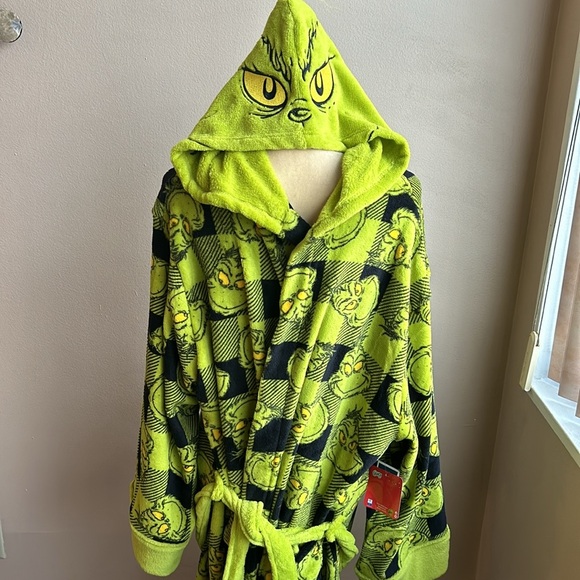 Grinch New Mens Bathrobe Christmas Gift Plaid Sz L/XL - Picture 2 of 3